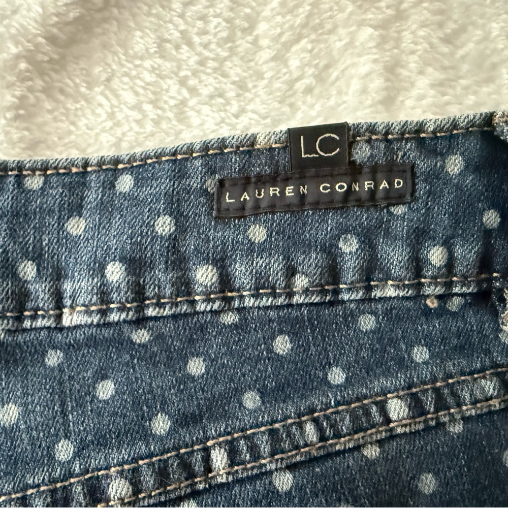 Lauren Conrad White Polka Dots Denim Frayed Stretch Shorts 14 women’s - Picture 7 of 7